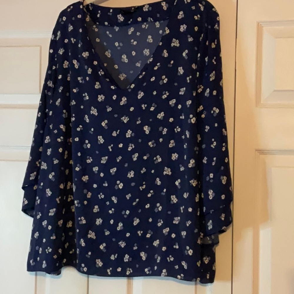 Lane Bryant‎ Navy Blue Floral Ruffle Sleevee Top Blouse 18/20
